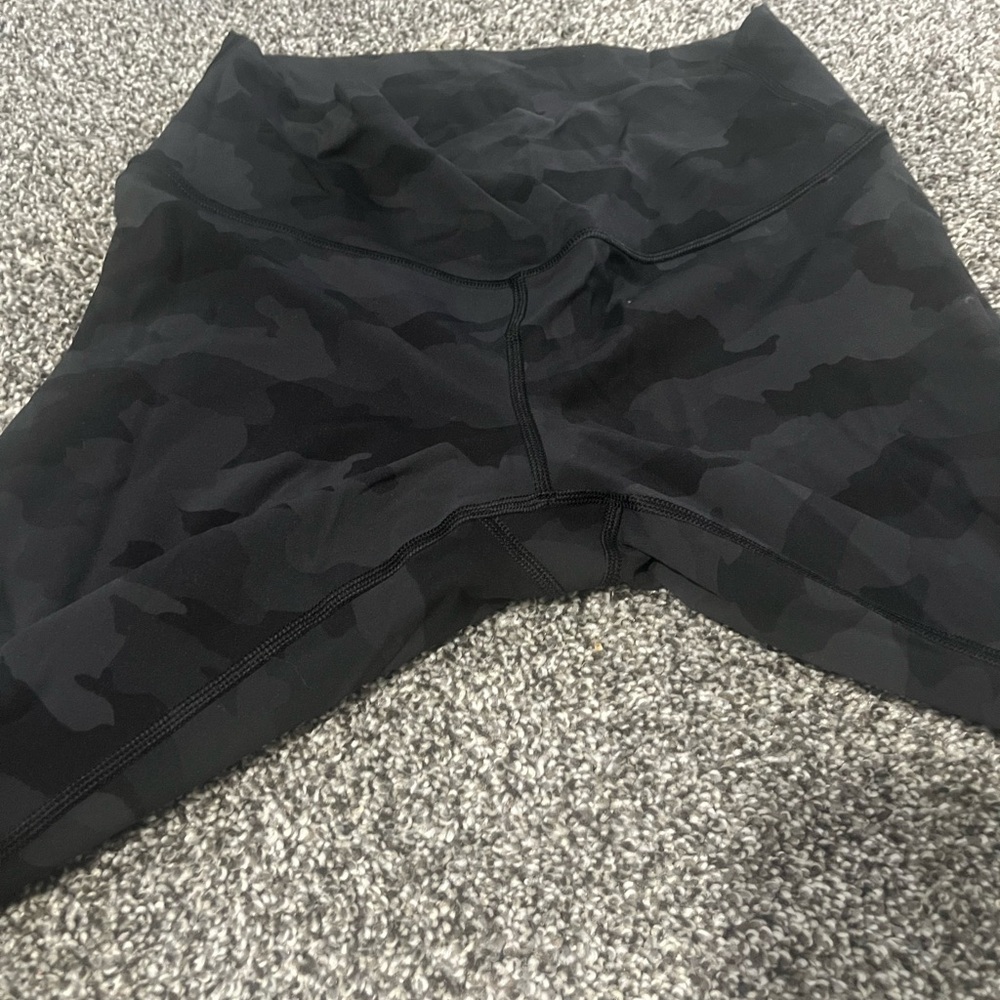 Lululemon Wonder Under Leggings - Size 10 23’ - Picture 2 of 4